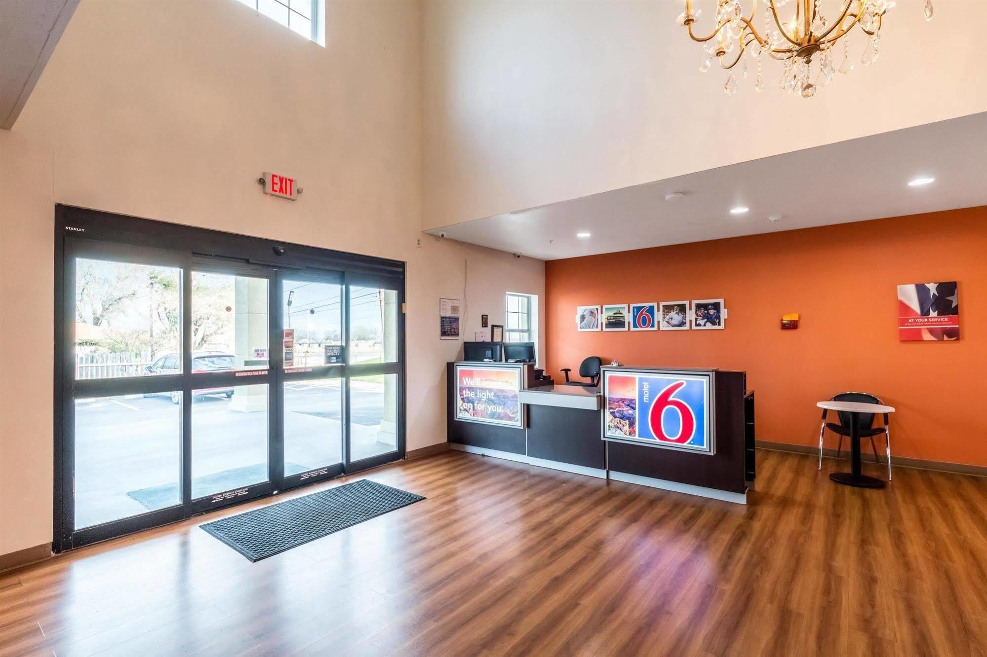 Motel 6-Jourdanton, Tx Dış mekan fotoğraf