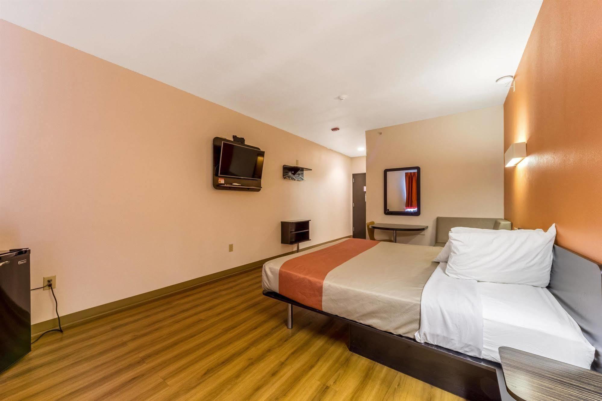Motel 6-Jourdanton, Tx Dış mekan fotoğraf