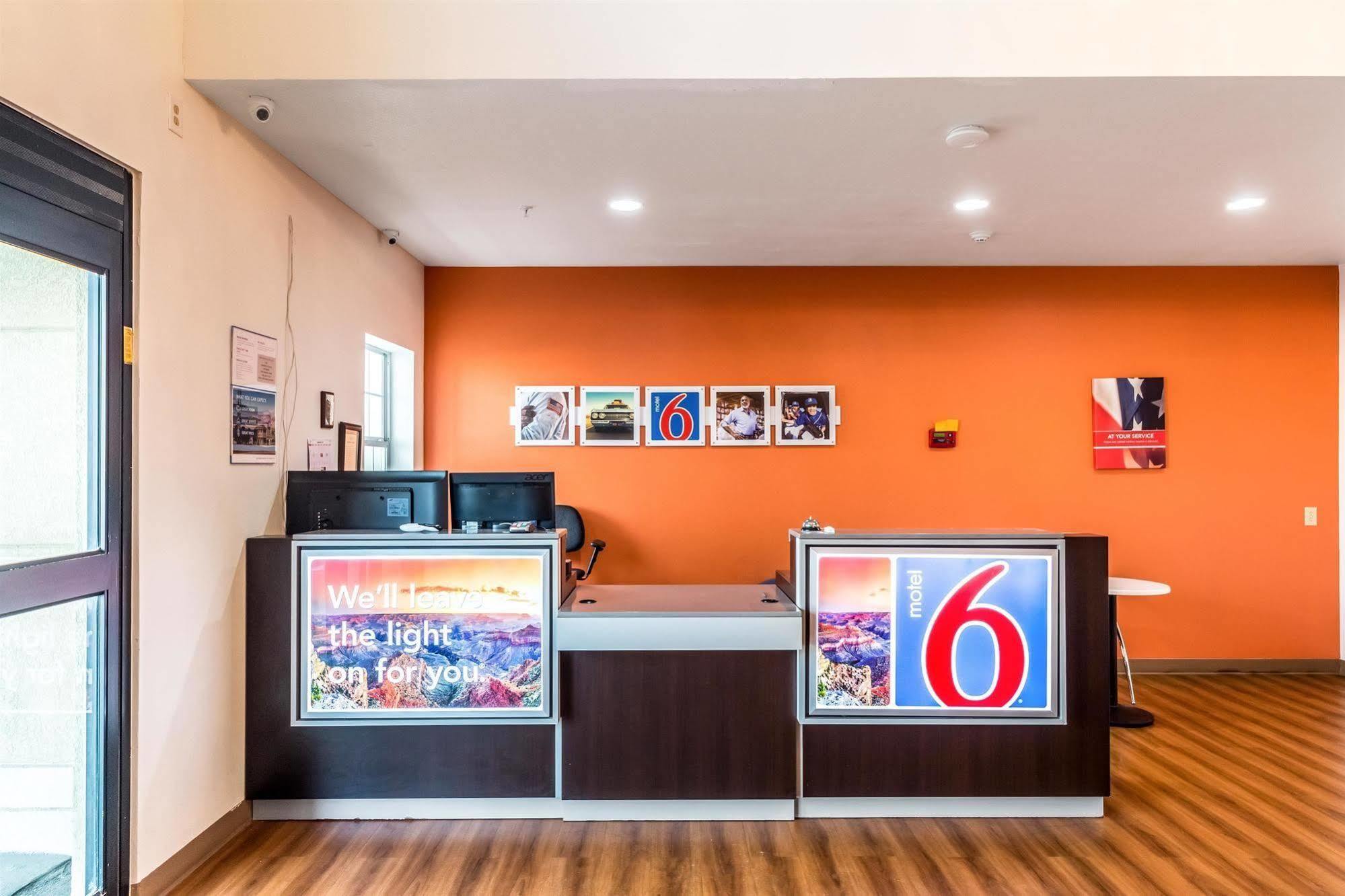 Motel 6-Jourdanton, Tx Dış mekan fotoğraf